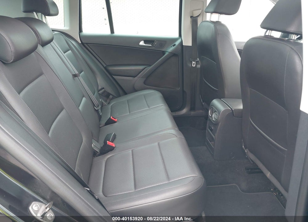 2010 VOLKSWAGEN TIGUAN WOLFSBURG EDITION VIN: WVGAV7AX9AW516670