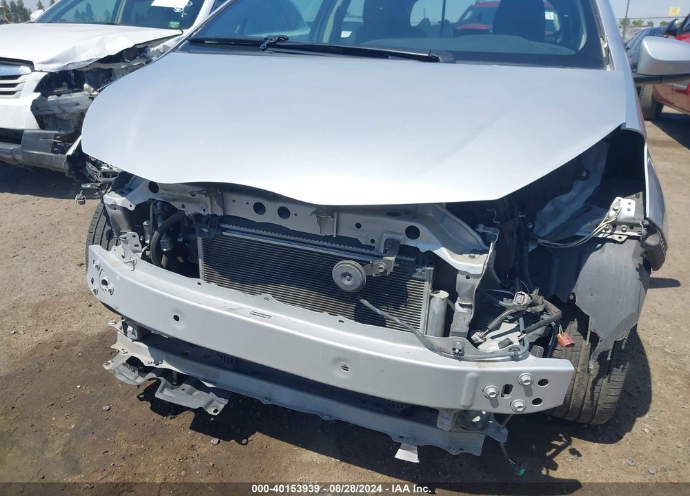 2015 TOYOTA YARIS SE VIN: VNKKTUD35FA015373