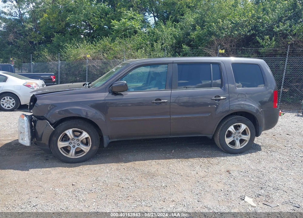 2015 HONDA PILOT EX VIN: 5FNYF4H45FB005785