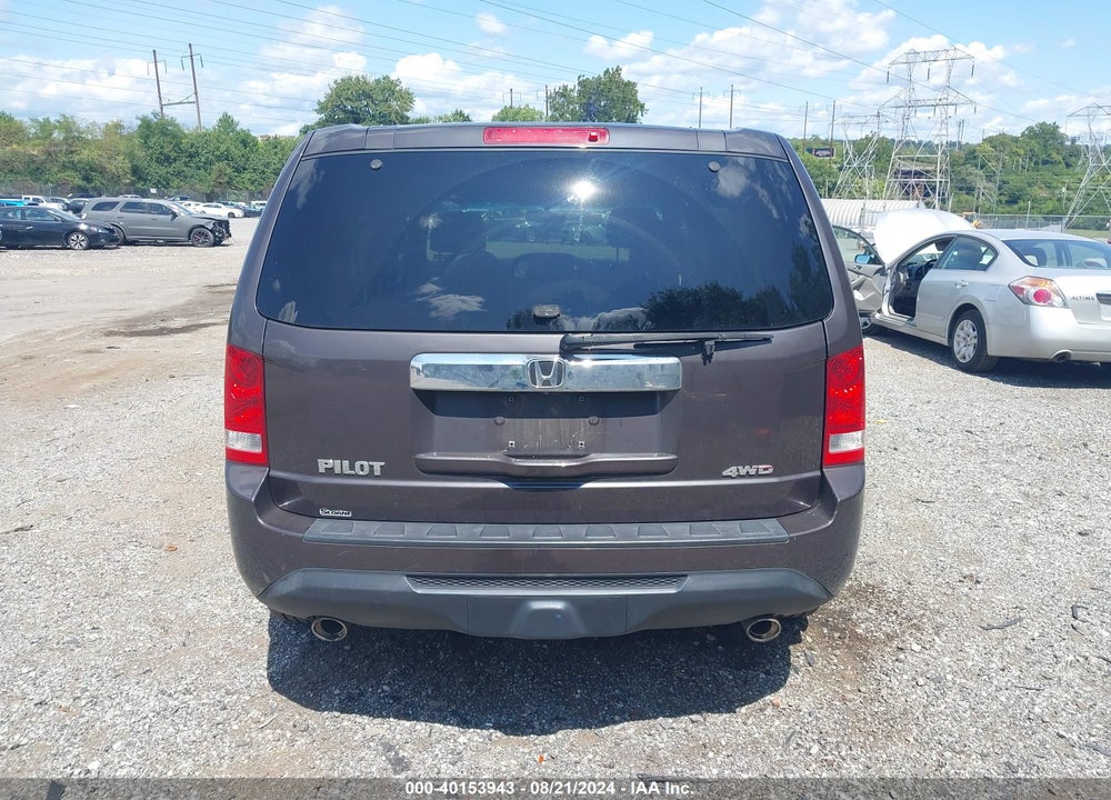 2015 HONDA PILOT EX VIN: 5FNYF4H45FB005785