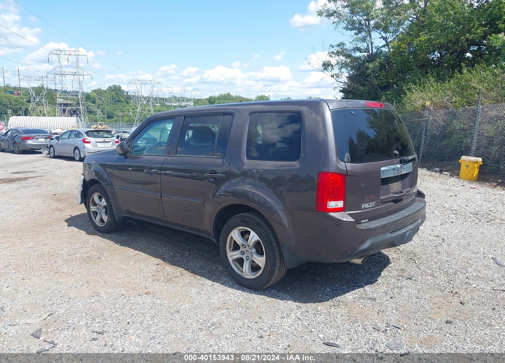 2015 HONDA PILOT EX VIN: 5FNYF4H45FB005785