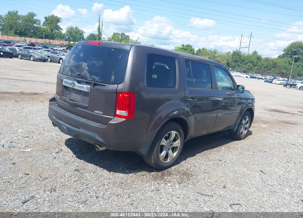 2015 HONDA PILOT EX VIN: 5FNYF4H45FB005785