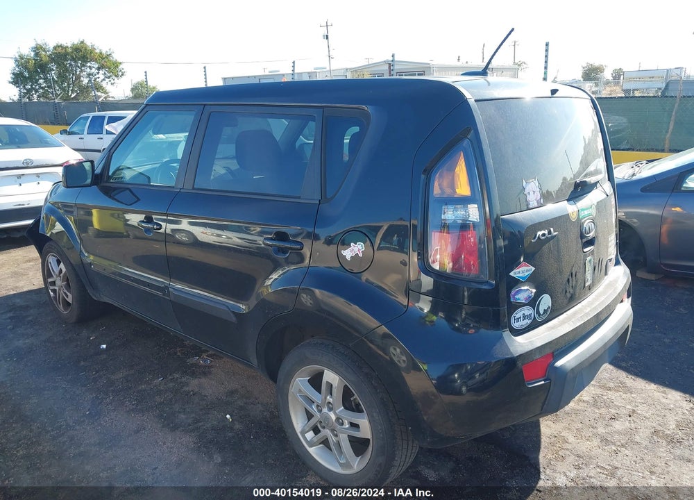 2011 KIA SOUL VIN: KNDJT2A27B7242897