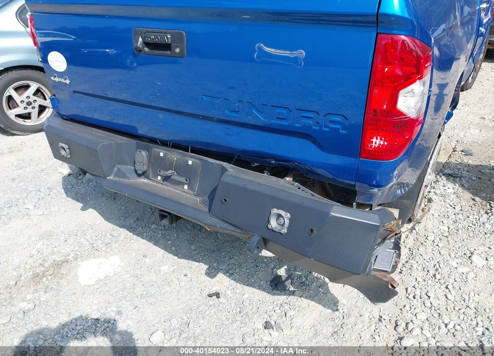 2017 TOYOTA TUNDRA LIMITED 5.7L V8 VIN: 5TFHW5F14HX665789
