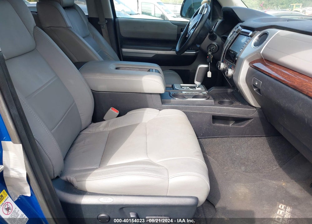 2017 TOYOTA TUNDRA LIMITED 5.7L V8 VIN: 5TFHW5F14HX665789