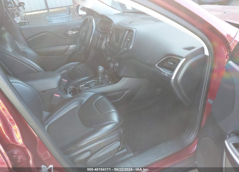 2019 JEEP CHEROKEE LATITUDE PLUS 4X4 VIN: 1C4PJMLB6KD195307