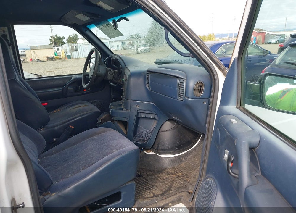 2002 CHEVROLET ASTRO VIN: 1GCDL19X32B136466