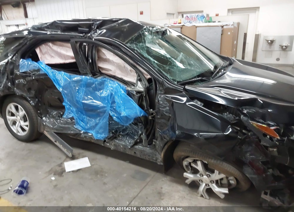 2018 CHEVROLET EQUINOX LT VIN: 2GNAXKEX5J6151501