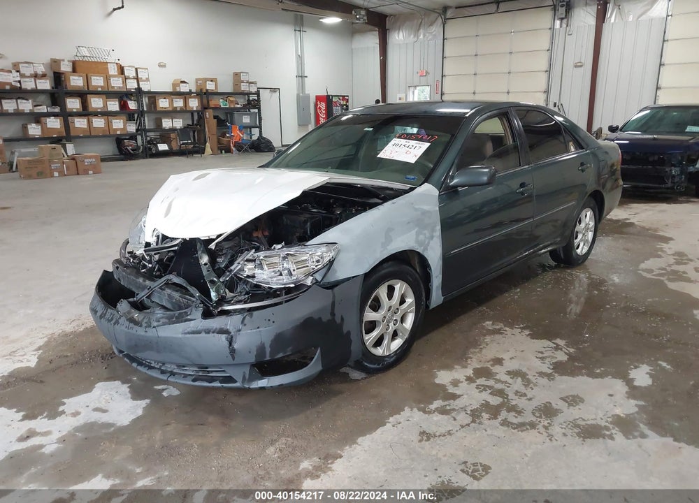 2005 TOYOTA CAMRY XLE VIN: 4T1BE32K55U004812