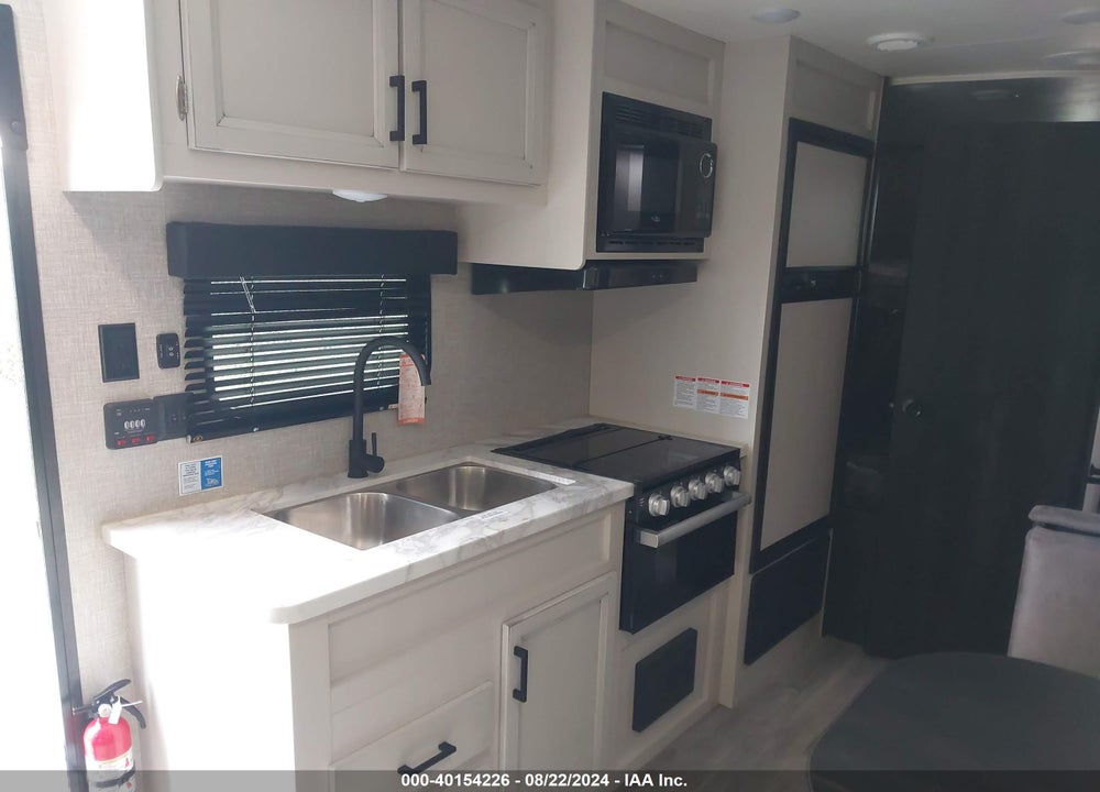 2022 OTHER JAYCO VIN: 1UJBJ0BM1N17N0577