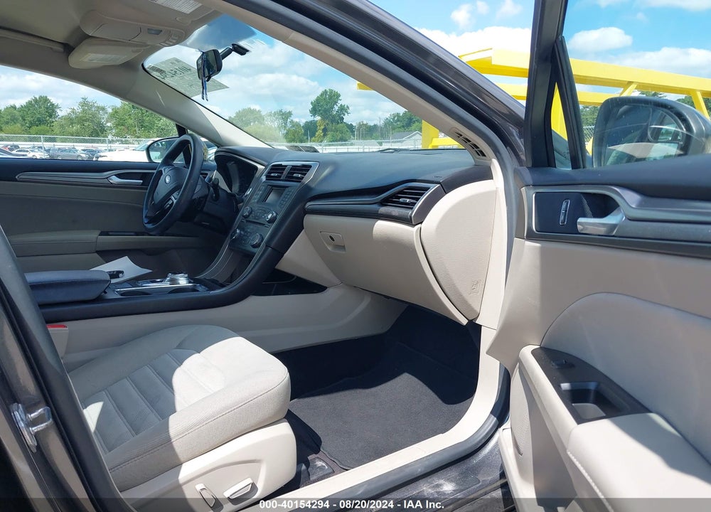 2017 FORD FUSION SE VIN: 3FA6P0HD0HR126583