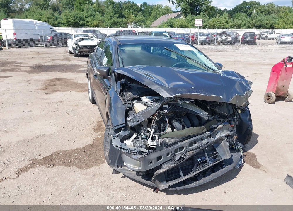 2015 FORD FOCUS SE VIN: 1FADP3F28FL228834