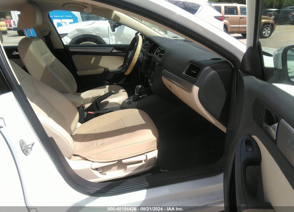 2017 VOLKSWAGEN JETTA 1.4T SE VIN: 3VWDB7AJ5HM231400