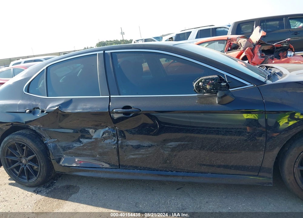 2020 TOYOTA CAMRY SE VIN: 4T1G11AK9LU884711