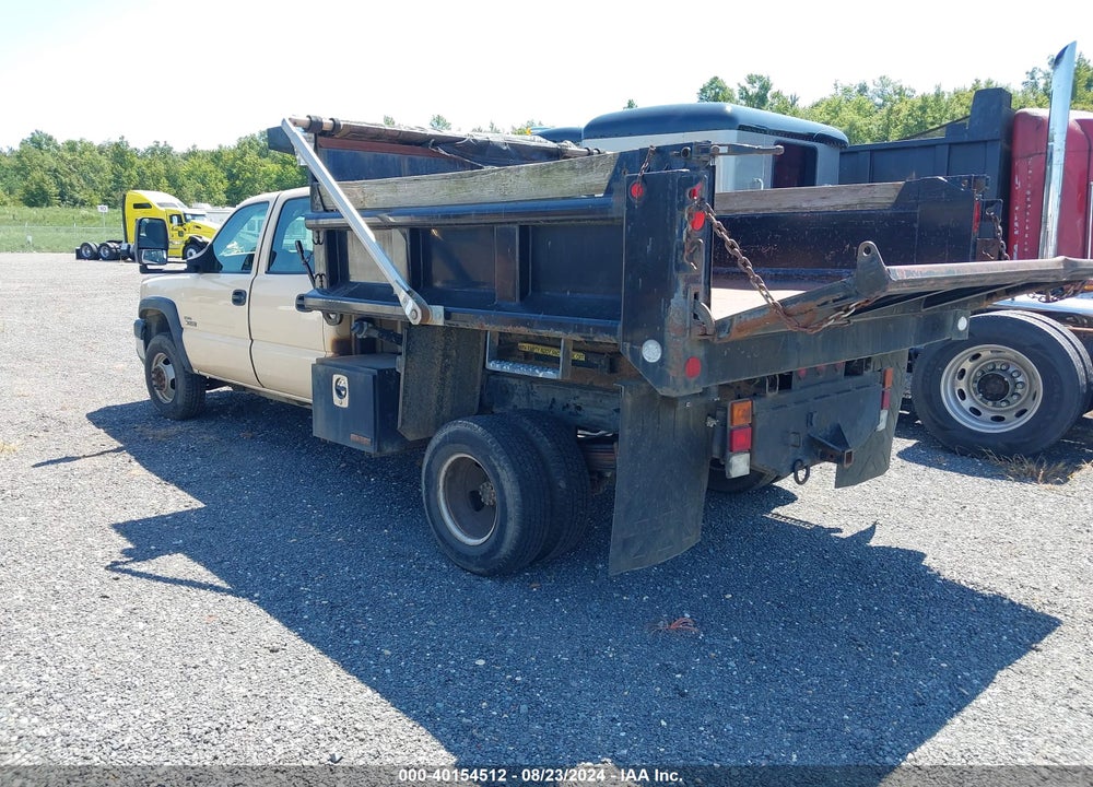 2006 CHEVROLET SILVERADO VIN: 1GBJC33D06F257049