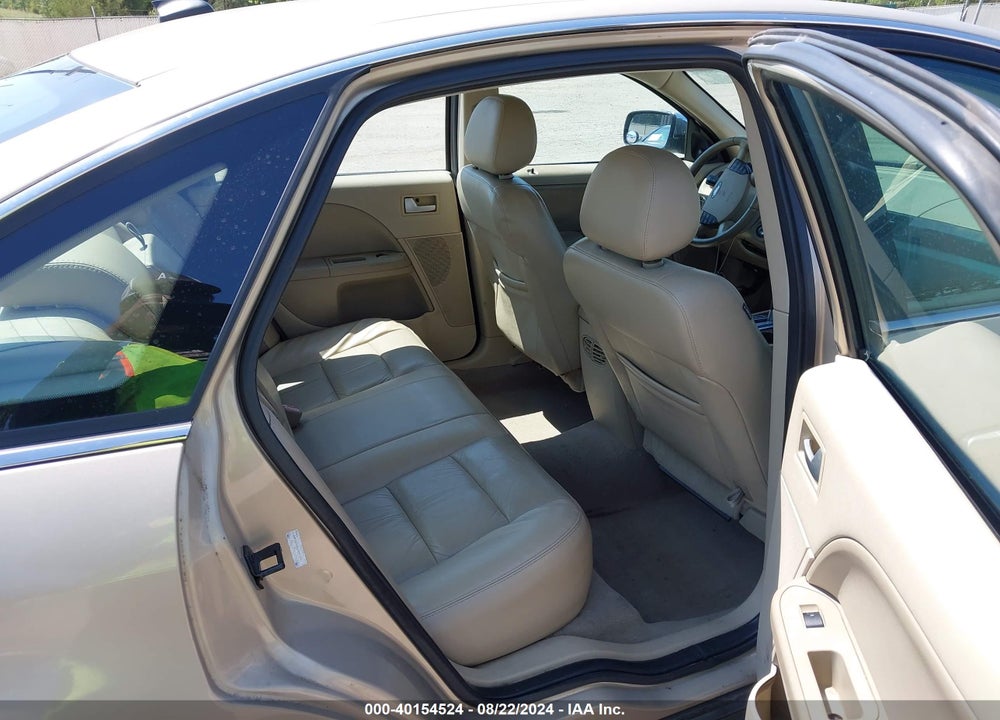 2007 FORD FIVE HUNDRED VIN: 1FAHP25107G142772