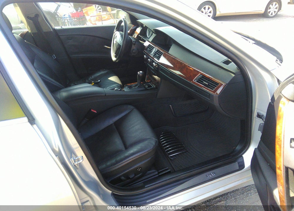 2007 BMW 530XI VIN: WBANF73577CY17587