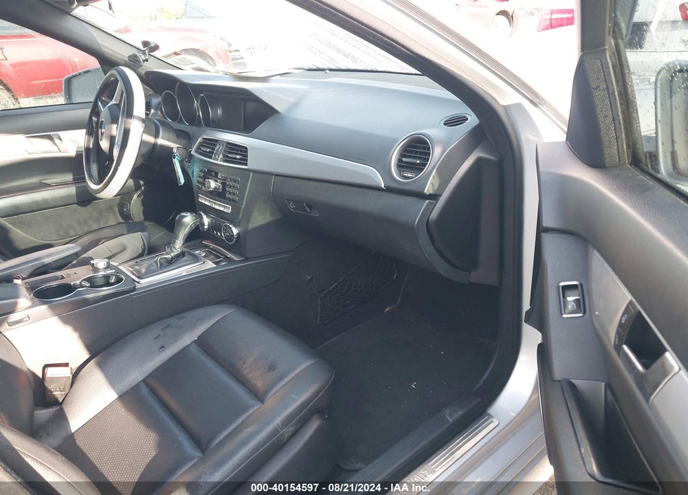 2014 MERCEDES-BENZ C 300 LUXURY 4MATIC/SPORT 4MATIC VIN: WDDGF8AB0ER318401