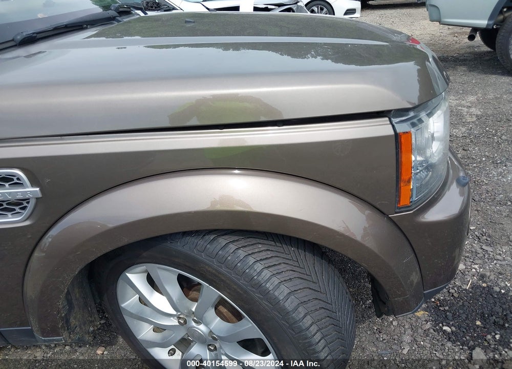 2011 LAND ROVER LR4 VIN: SALAK2D43BA554775