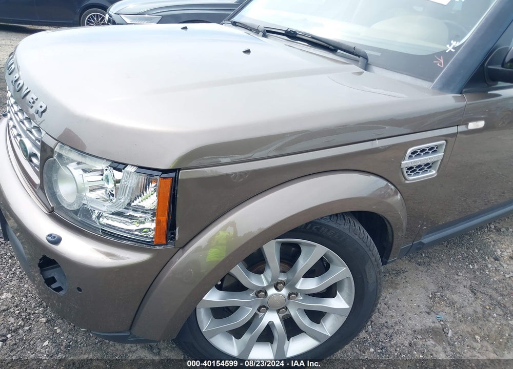 2011 LAND ROVER LR4 VIN: SALAK2D43BA554775
