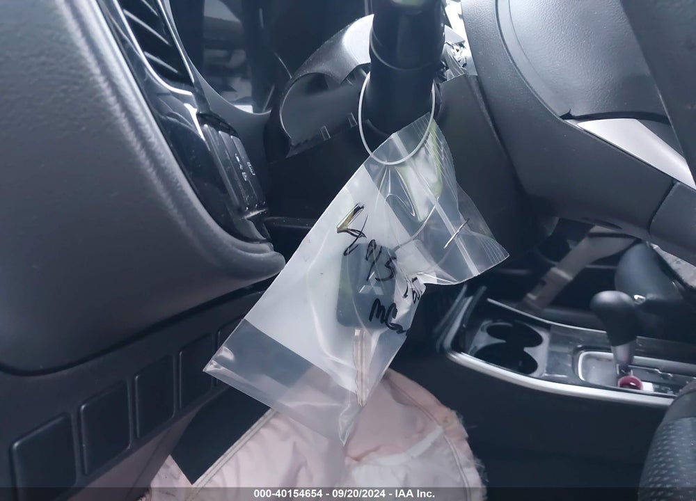 2018 MITSUBISHI OUTLANDER ES VIN: JA4AZ3A39JJ002999