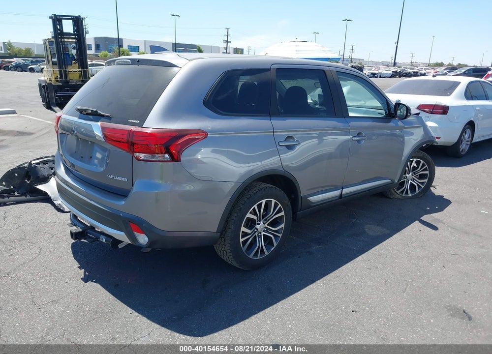 2018 MITSUBISHI OUTLANDER ES VIN: JA4AZ3A39JJ002999