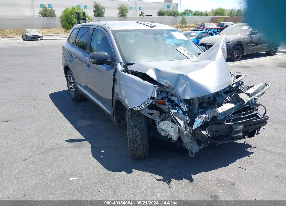 2018 MITSUBISHI OUTLANDER ES VIN: JA4AZ3A39JJ002999