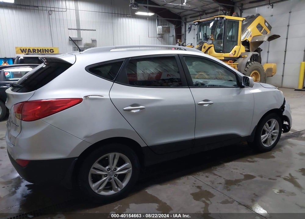 2011 HYUNDAI TUCSON GLS VIN: KM8JU3AC9BU175731
