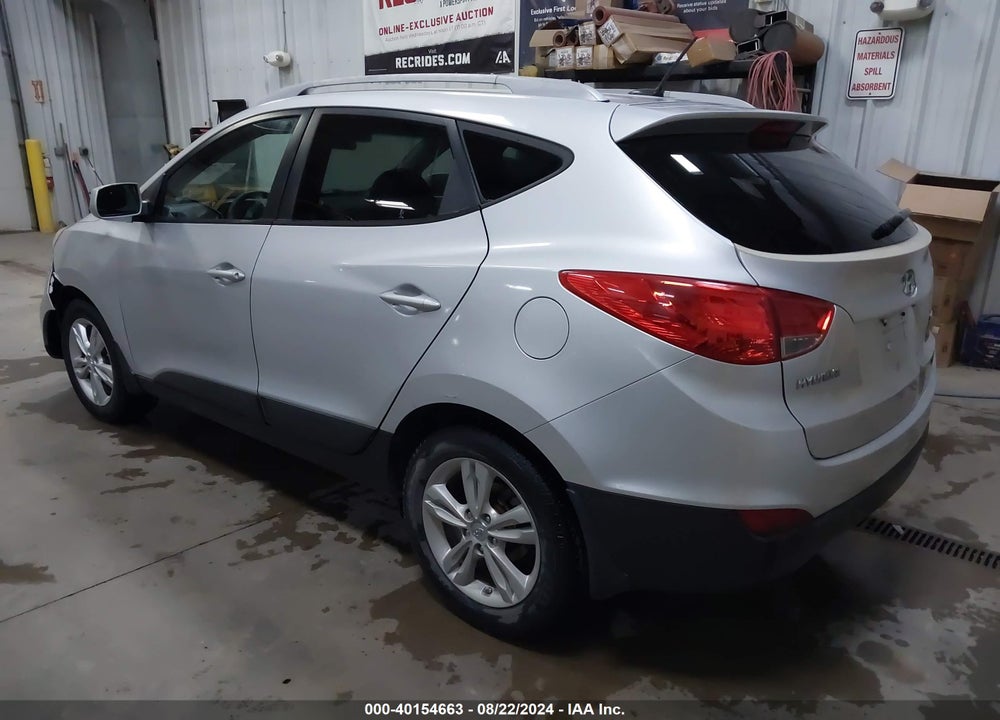 2011 HYUNDAI TUCSON GLS VIN: KM8JU3AC9BU175731