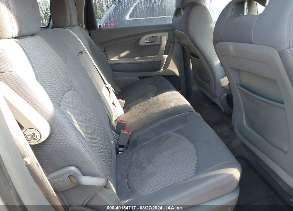 2011 CHEVROLET TRAVERSE LS VIN: 1GNKRFED3BJ405190