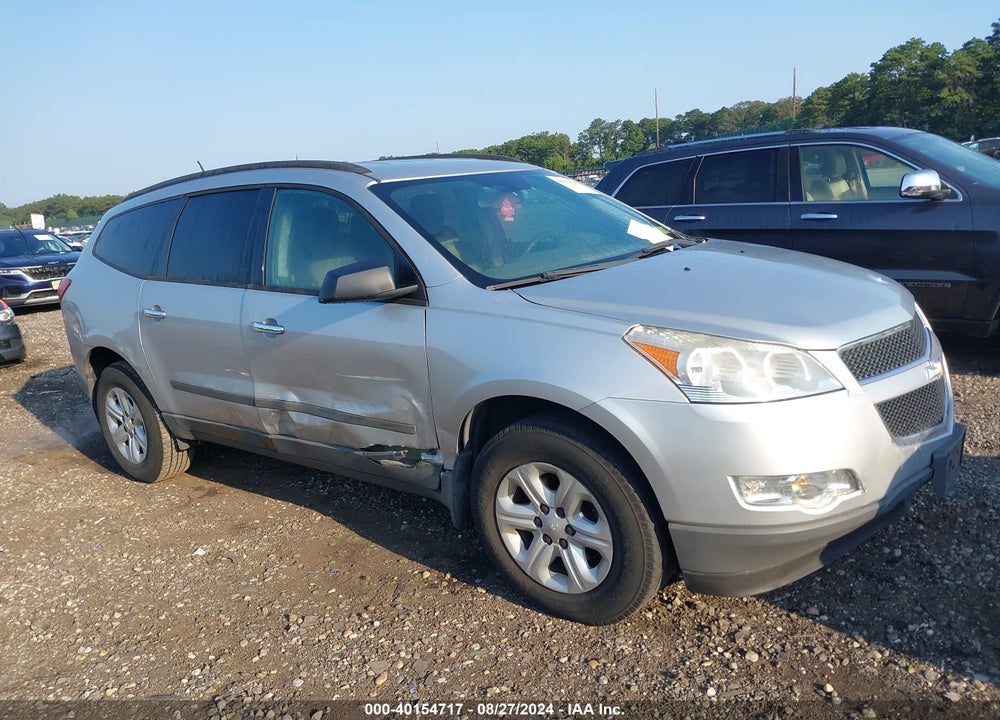 2011 CHEVROLET TRAVERSE LS VIN: 1GNKRFED3BJ405190