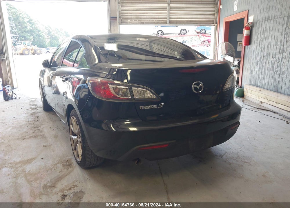 2011 MAZDA 3 I SPORT VIN: JM1BL1UGXB1494037