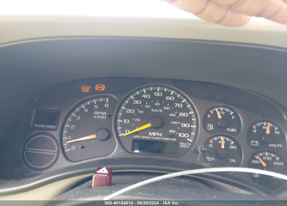 2001 CHEVROLET SUBURBAN 1500 LS VIN: 1GNFK16T81J182545