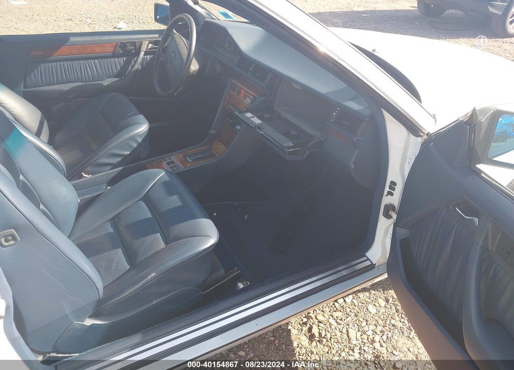 1991 MERCEDES-BENZ 300 CE VIN: WDBEA51D8MB405114