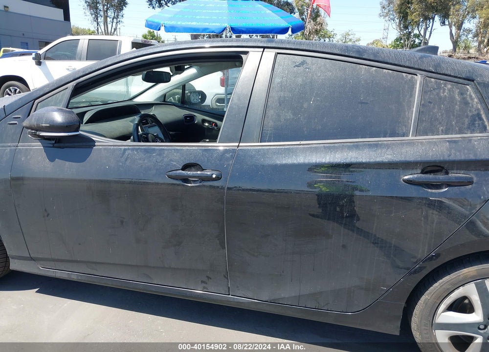 2016 TOYOTA PRIUS FOUR TOURING VIN: JTDKARFU0G3019810