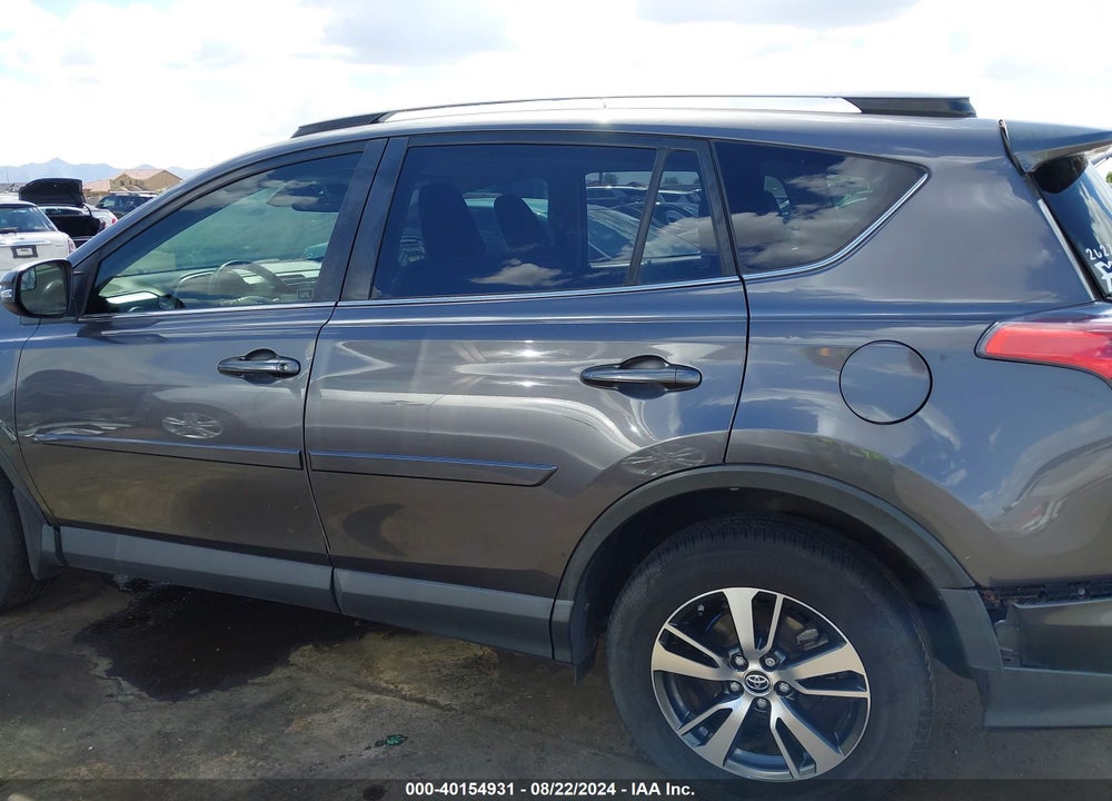 2017 TOYOTA RAV4 XLE VIN: JTMWFREV5HJ105799