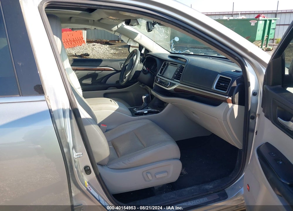 2015 TOYOTA HIGHLANDER LIMITED PLATINUM V6 VIN: 5TDDKRFH7FS214468