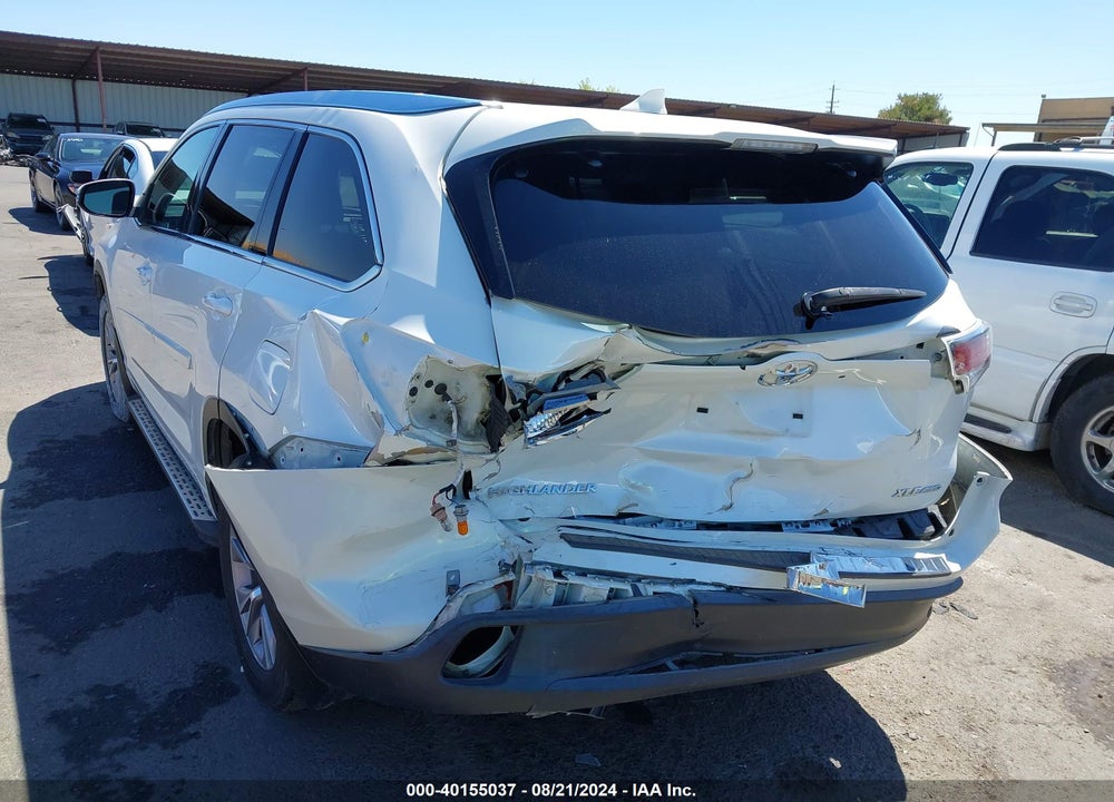 2014 TOYOTA HIGHLANDER XLE V6 VIN: 5TDJKRFH8ES004835