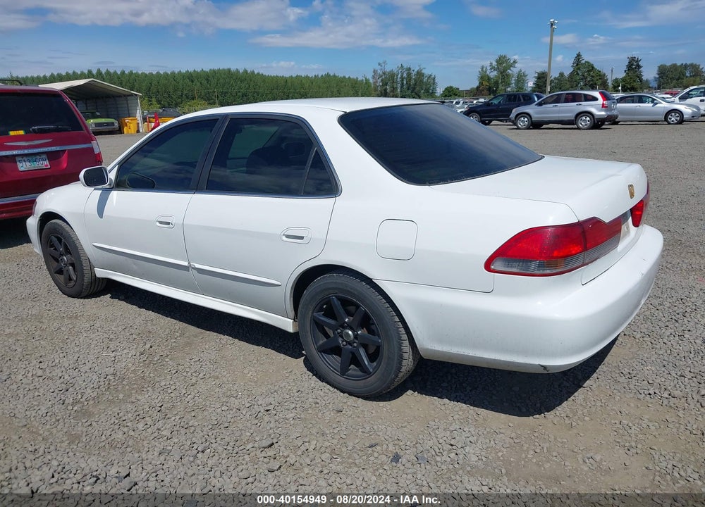 2002 HONDA ACCORD 3.0 EX VIN: 1HGCG16522A043061