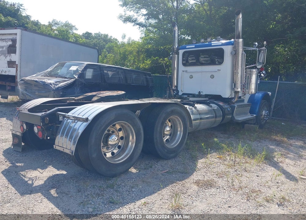 2019 PETERBILT 389 VIN: 1XPXD40X2KD262281