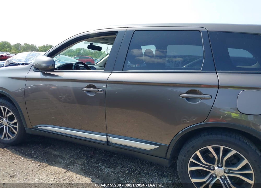 2017 MITSUBISHI OUTLANDER SE/SEL VIN: JA4AD3A32HZ010338