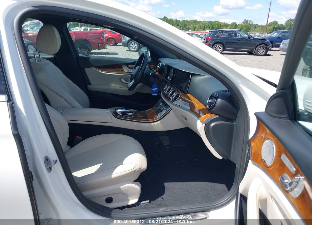2019 MERCEDES-BENZ E 300 4MATIC VIN: WDDZF4KB4KA495561