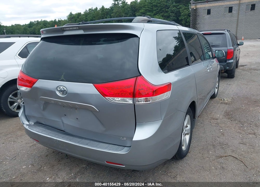 2011 TOYOTA SIENNA LE V6/LE V6 AUTO ACCESS SEAT VIN: 5TDKK3DC5BS121955