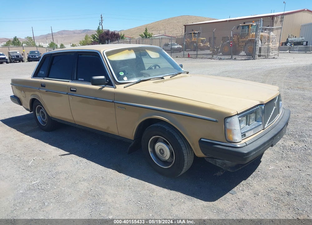 1985 VOLVO 244 DL/GL VIN: YV1AX8846F3106878