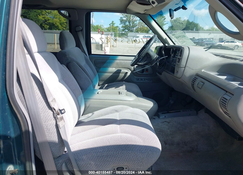 1995 GMC SUBURBAN K2500 VIN: 1GKGK26N8SJ721241