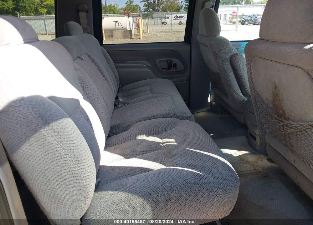 1995 GMC SUBURBAN K2500 VIN: 1GKGK26N8SJ721241
