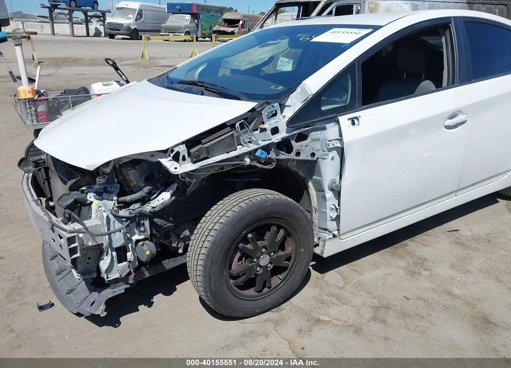 2013 TOYOTA PRIUS FOUR VIN: JTDKN3DU0D5689037