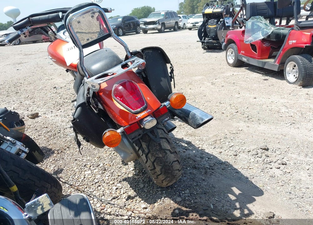 2006 HONDA VTX1300 C VIN: 1HFSC55046A214097