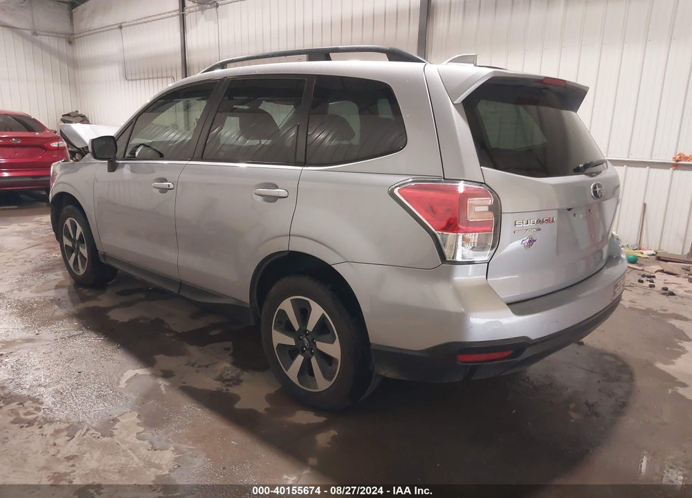 2018 SUBARU FORESTER VIN: JF2SJAGC9JH507611