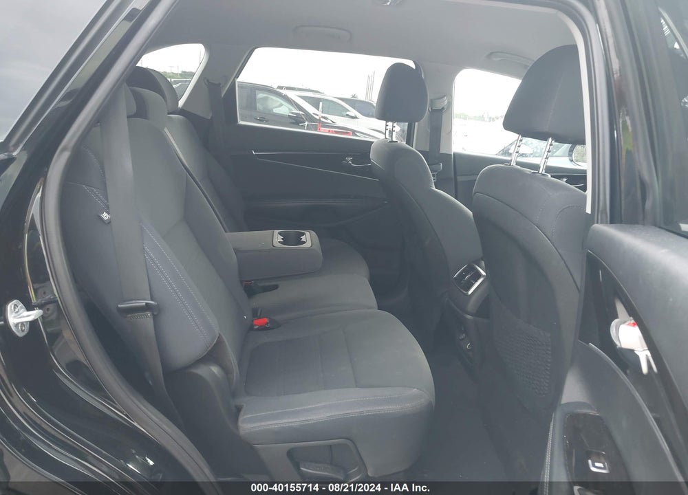 2019 KIA SORENTO 2.4L LX VIN: 5XYPG4A31KG512762